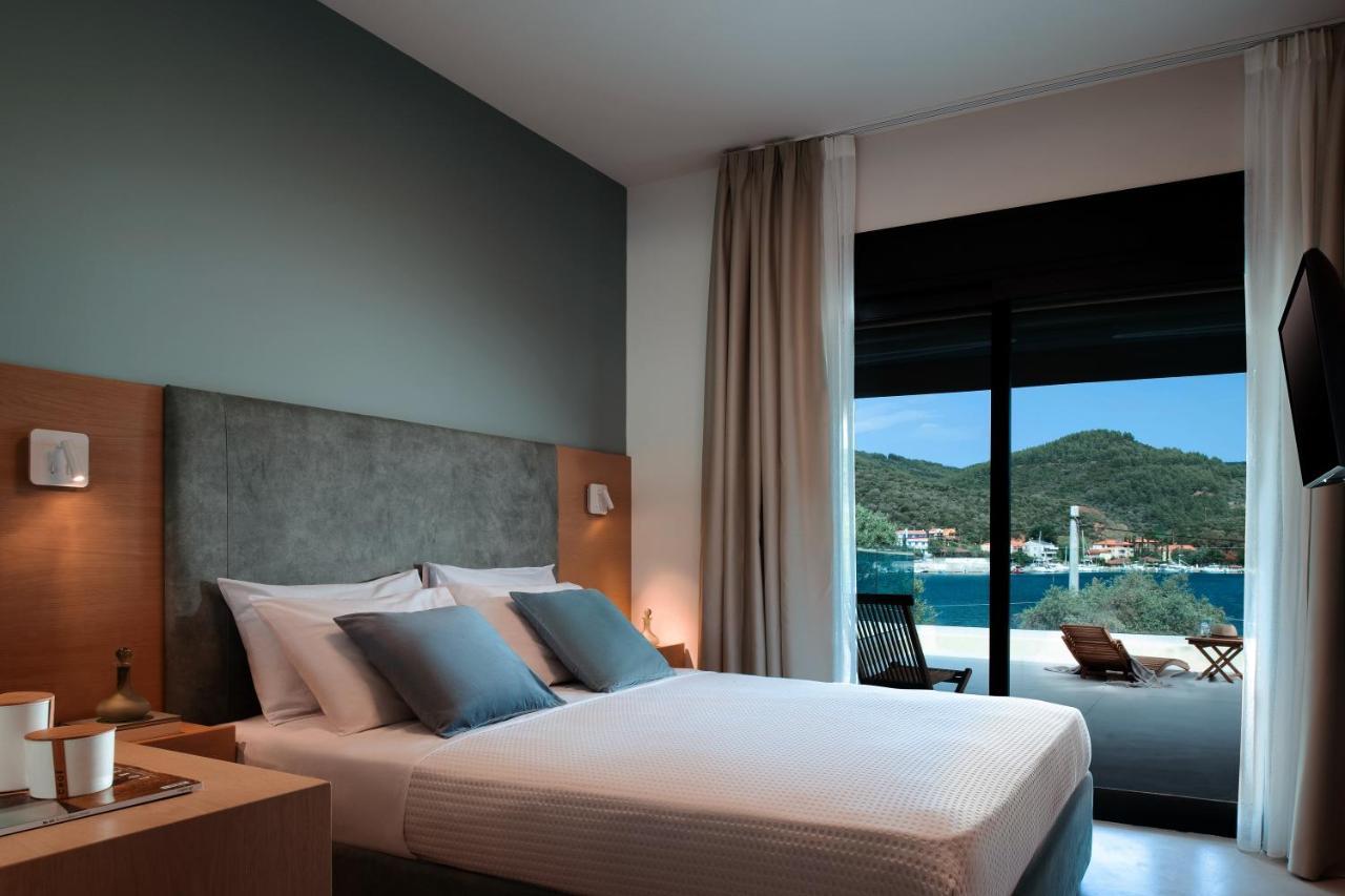 Chronos Hotel Porto Koufo Exterior photo